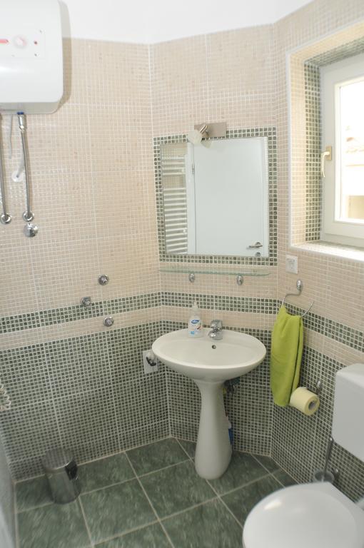 Apartments Gala Porec Esterno foto