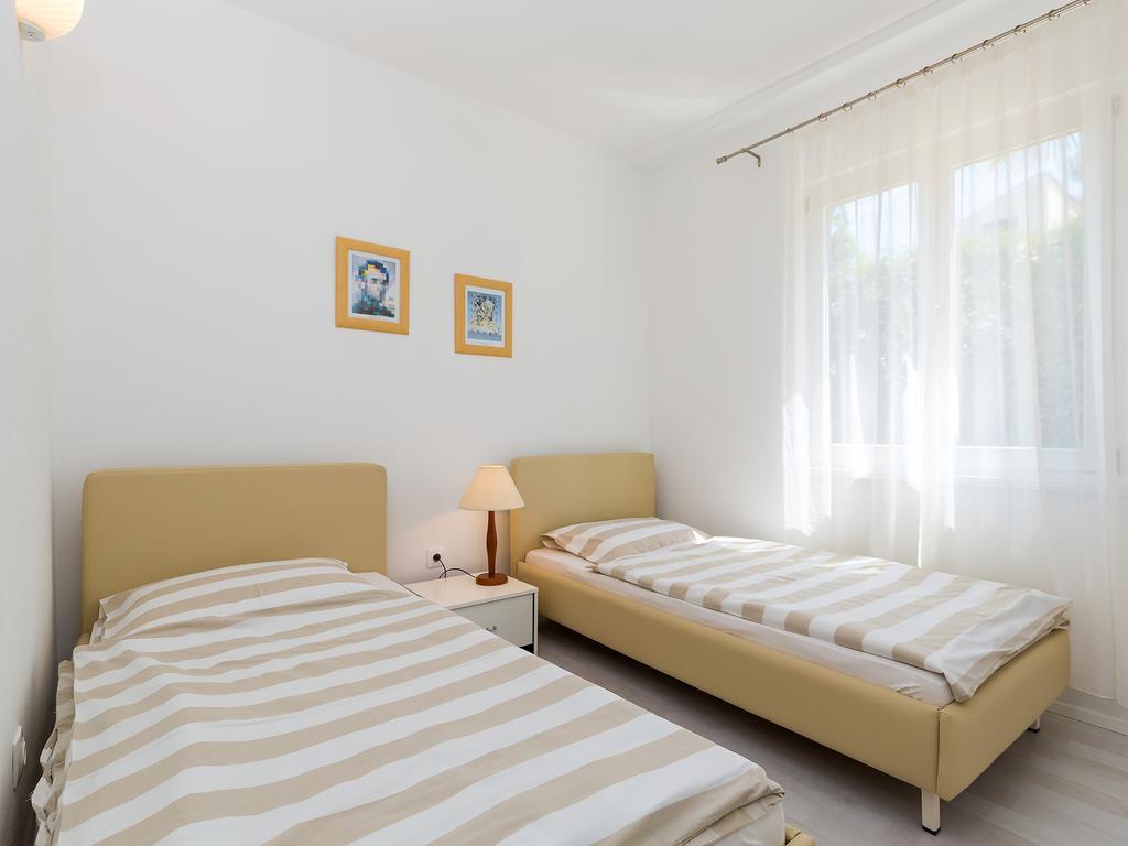 Apartments Gala Porec Esterno foto