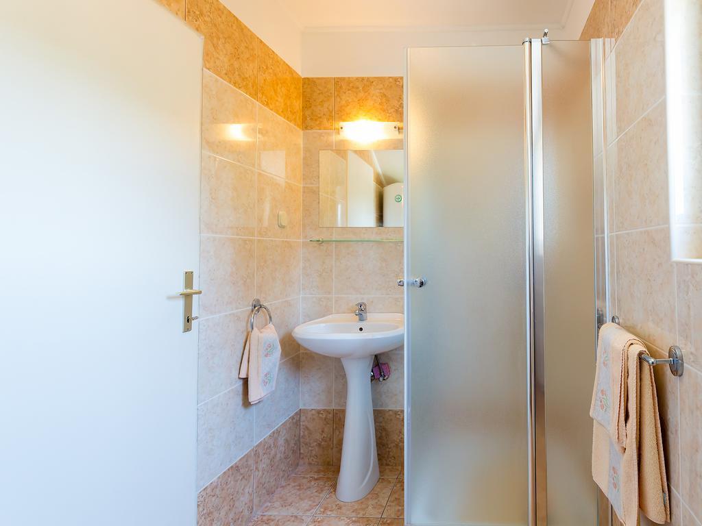 Apartments Gala Porec Esterno foto